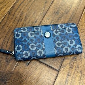 Coach wallet